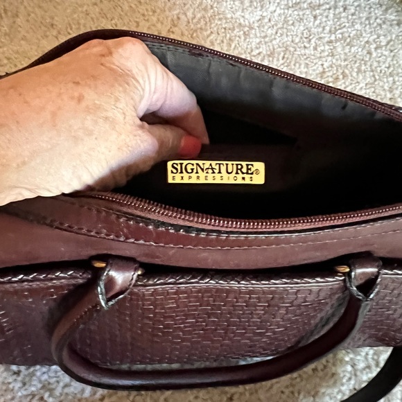 Signature Expressions - Picture 2 of 8